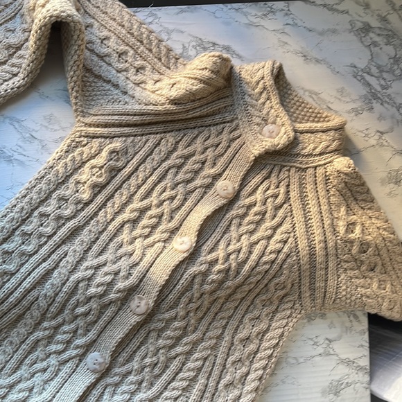 ARAN MÕR IRELAND 100% MERINO WOOL SWEATER WOMENS SIZE MEDIUM IN GREAT CO… - Picture 12 of 12